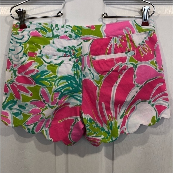 Lily Pulitzer Buttercup shorts scalloped hem and 5” inseam - Picture 5 of 9